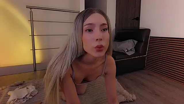 Snapshot of Lili_Cherry chatting on November 22, 2025, 11:03 pm Lili Cherry online show from November 22, 2025, 11:03 pm