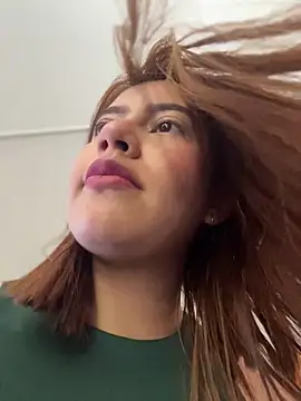 Snapshot of sara_calderon chatting on February 11, 2026, 1:33 pm sara calderon online show from February 11, 2026, 1:33 pm