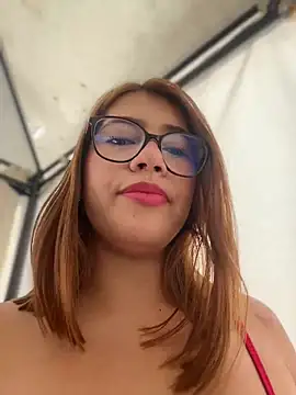 Snapshot of sara_calderon chatting on February 7, 2026, 1:30 pm sara calderon online show from February 7, 2026, 1:30 pm