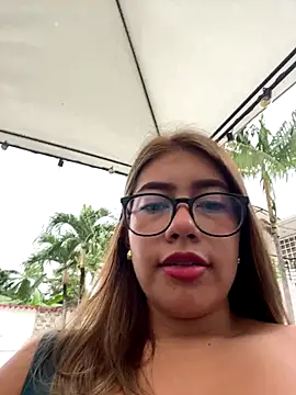 Snapshot of sara_calderon chatting on September 24, 2025, 1:17 pm sara calderon online show from September 24, 2025, 1:17 pm