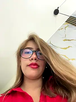 Snapshot of sara_calderon chatting on September 18, 2025, 1:25 pm sara calderon online show from September 18, 2025, 1:25 pm