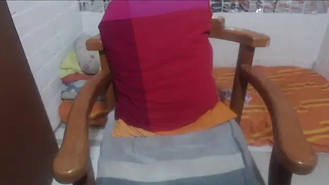 Snapshot of rose-crystal chatting on February 24, 2026, 12:33 am rose-crystal online show from February 24, 2026, 12:33 am