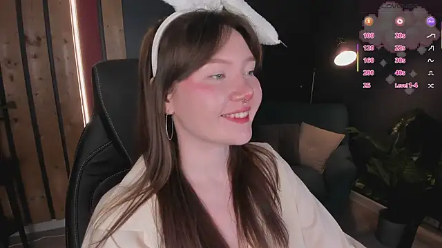 Ash Hasmy online show from April 3, 2026, 12:22 pm