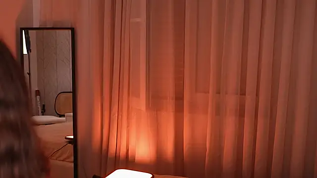 Snapshot of LiaGotti chatting on November 4, 2025, 6:33 pm LiaGotti online show from November 4, 2025, 6:33 pm