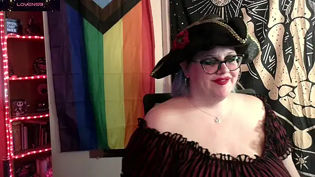 Snapshot of Kinky_Witch chatting on October 31, 2025, 5:20 pm Kinky Witch online show from October 31, 2025, 5:20 pm