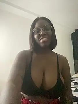 Alexia 24 online show from May 24, 2026, 5:18 am
