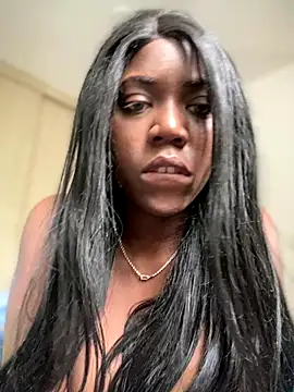 Alexia 24 online show from October 25, 2025, 7:03 pm