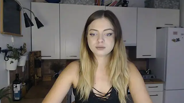 Snapshot of BuffyxLUST chatting on November 10, 2025, 8:52 am BuffyxLUST online show from November 10, 2025, 8:52 am