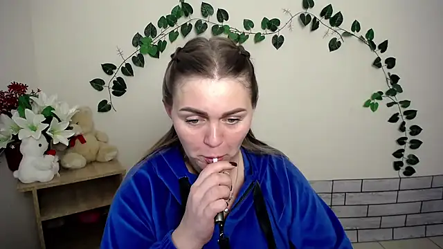 Snapshot of Magic_Katarina_ chatting on October 10, 2025, 6:58 am Magic Katarina  online show from October 10, 2025, 6:58 am