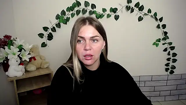 Snapshot of Magic_Katarina_ chatting on October 14, 2025, 6:36 am Magic Katarina  online show from October 14, 2025, 6:36 am