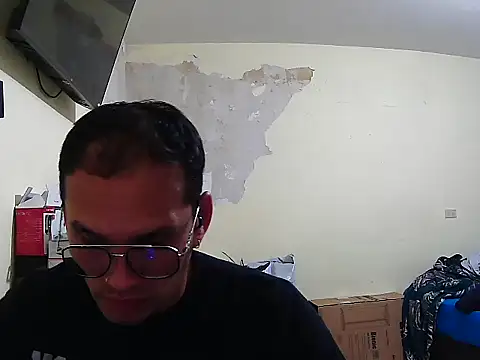 Snapshot of DOBLEWYOSK69G chatting on October 21, 2025, 4:56 am DOBLEWYOSK69G online show from October 21, 2025, 4:56 am