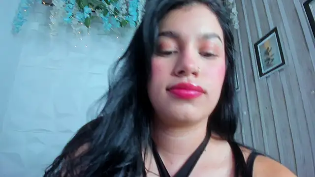 zarahcoxx online show from September 12, 2025, 2:23 am