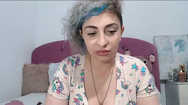 Snapshot of AAARUNY chatting on October 11, 2025, 11:33 am AAARUNY online show from October 11, 2025, 11:33 am