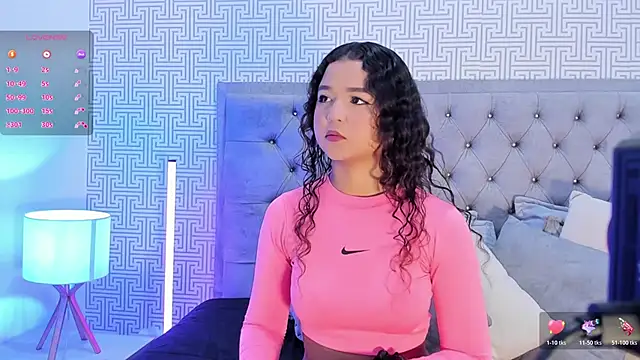 Snapshot of Evaa_Lunna_ chatting on October 29, 2025, 7:24 pm Evaa Lunna  online show from October 29, 2025, 7:24 pm