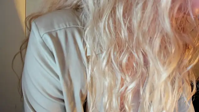 Snapshot of Pamela_Squirtt chatting on October 10, 2025, 2:07 pm Pamela Squirtt online show from October 10, 2025, 2:07 pm