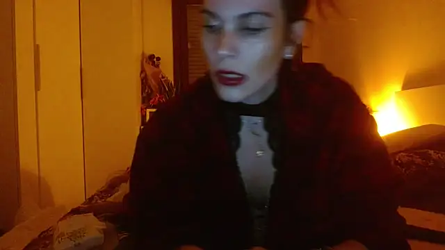 refem9 online show from December 4, 2025, 7:02 pm