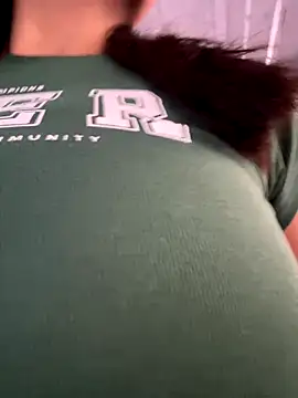 Snapshot of Ninazhang chatting on September 28, 2025, 1:45 am Ninazhang online show from September 28, 2025, 1:45 am