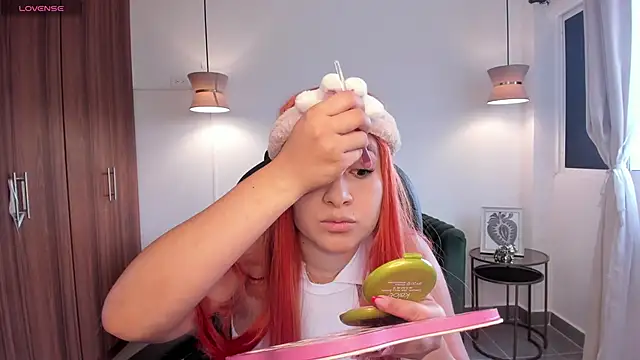 Snapshot of DANDARA_THOM chatting on September 18, 2025, 7:17 pm DANDARA THOM online show from September 18, 2025, 7:17 pm