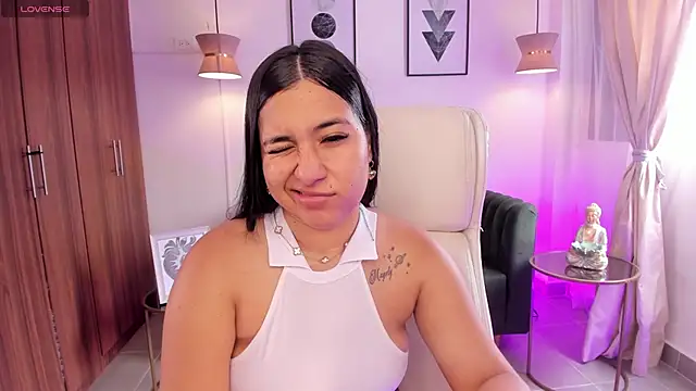 Snapshot of DANDARA_THOM chatting on November 1, 2025, 7:08 pm DANDARA THOM online show from November 1, 2025, 7:08 pm