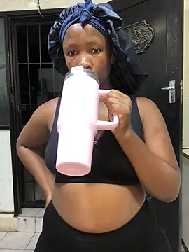 MissREAHx online show from October 15, 2025, 6:16 pm