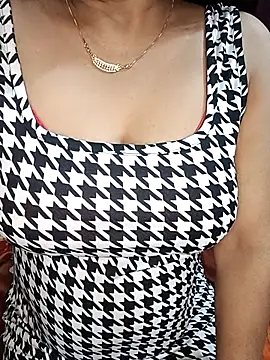 Snapshot of MasTANIYA chatting on February 15, 2026, 4:17 pm MasTANIYA online show from February 15, 2026, 4:17 pm