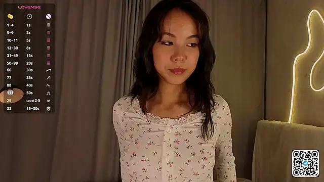 Snapshot of AlodiaAxley chatting on September 23, 2025, 6:15 pm AlodiaAxley online show from September 23, 2025, 6:15 pm