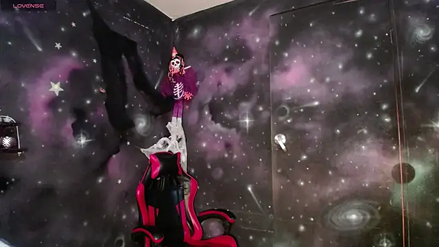 Snapshot of CristaldelLeon_s chatting on October 23, 2025, 8:07 pm CristaldelLeon s online show from October 23, 2025, 8:07 pm