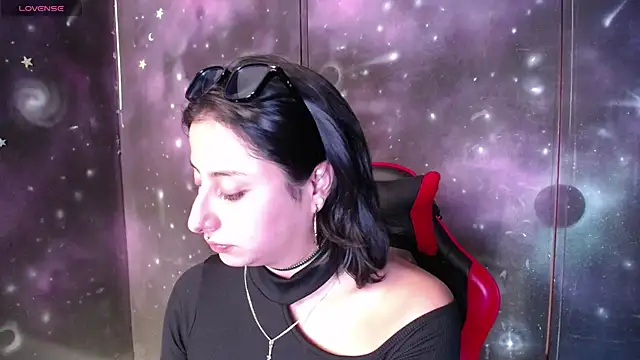 Snapshot of CristaldelLeon_s chatting on September 24, 2025, 8:15 pm CristaldelLeon s online show from September 24, 2025, 8:15 pm