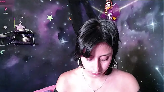 Snapshot of CristaldelLeon_s chatting on October 29, 2025, 9:47 pm CristaldelLeon s online show from October 29, 2025, 9:47 pm