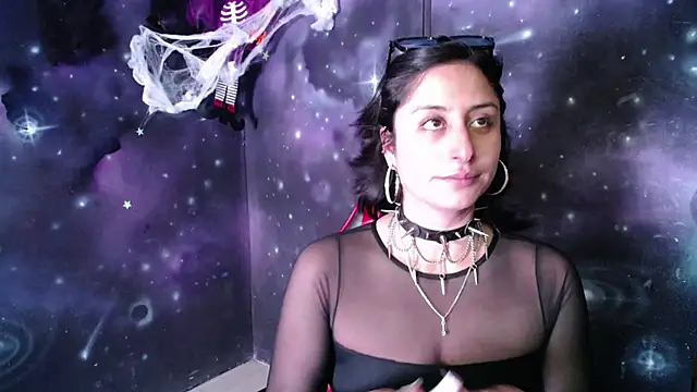 Snapshot of CristaldelLeon_s chatting on October 1, 2025, 8:02 pm CristaldelLeon s online show from October 1, 2025, 8:02 pm