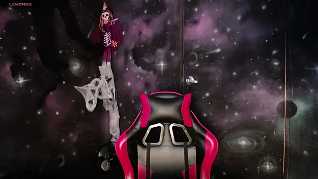 Snapshot of CristaldelLeon_s chatting on October 21, 2025, 7:35 pm CristaldelLeon s online show from October 21, 2025, 7:35 pm