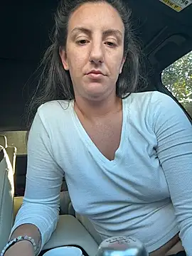 sweetsirenn online show from February 6, 2026, 1:29 pm