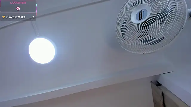 Snapshot of VICTORIAGRAYS chatting on February 9, 2026, 11:19 am VICTORIAGRAYS online show from February 9, 2026, 11:19 am