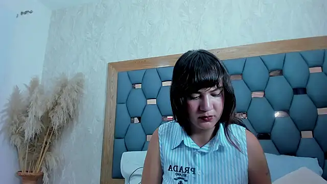 Snapshot of juliette_pretty_ chatting on October 3, 2025, 7:15 pm juliette pretty  online show from October 3, 2025, 7:15 pm