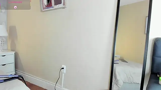 Snapshot of isabella_milf_ chatting on October 14, 2025, 7:03 pm isabella milf  online show from October 14, 2025, 7:03 pm