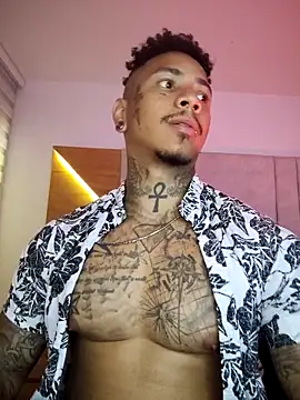 Snapshot of David_tatto1 chatting on October 23, 2025, 2:21 am David tatto1 online show from October 23, 2025, 2:21 am