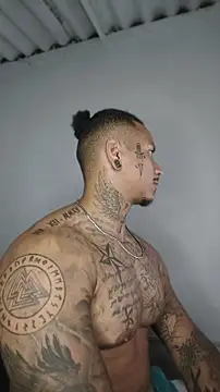 Snapshot of David_tatto1 chatting on May 28, 2026, 5:26 am David tatto1 online show from May 28, 2026, 5:26 am