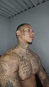 Snapshot of David_tatto1 chatting on May 21, 2026, 11:24 pm David tatto1 online show from May 21, 2026, 11:24 pm