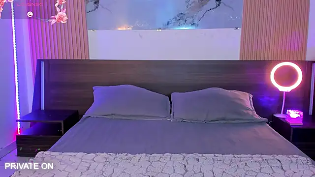 samanthaa moon online show from December 4, 2025, 11:26 pm