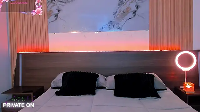 samanthaa moon online show from March 22, 2026, 10:44 pm