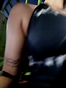 Alis 1327 online show from October 12, 2025, 11:17 pm