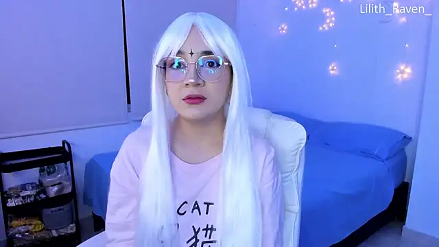 Snapshot of Lilith_Raven_ chatting on September 17, 2025, 3:19 am Lilith Raven  online show from September 17, 2025, 3:19 am