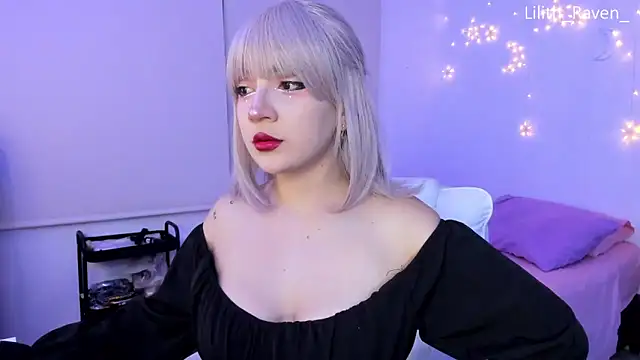 Snapshot of Lilith_Raven_ chatting on September 24, 2025, 3:46 am Lilith Raven  online show from September 24, 2025, 3:46 am
