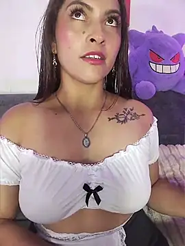 Fox Roxxan online show from April 19, 2026, 2:34 am