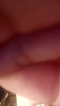 Fox Roxxan online show from September 22, 2025, 6:36 pm