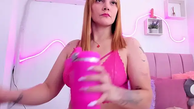 Snapshot of Alaya_luna chatting on October 7, 2025, 2:07 pm Alaya luna online show from October 7, 2025, 2:07 pm