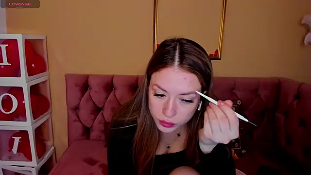 StacyWells online show from March 3, 2026, 1:23 am