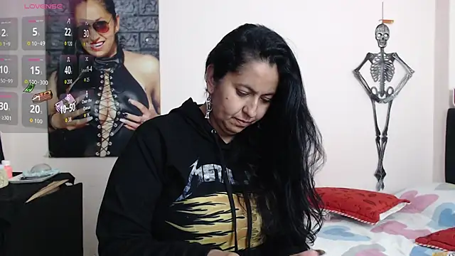 Snapshot of holydeath_1 chatting on October 11, 2025, 10:44 pm holydeath 1 online show from October 11, 2025, 10:44 pm