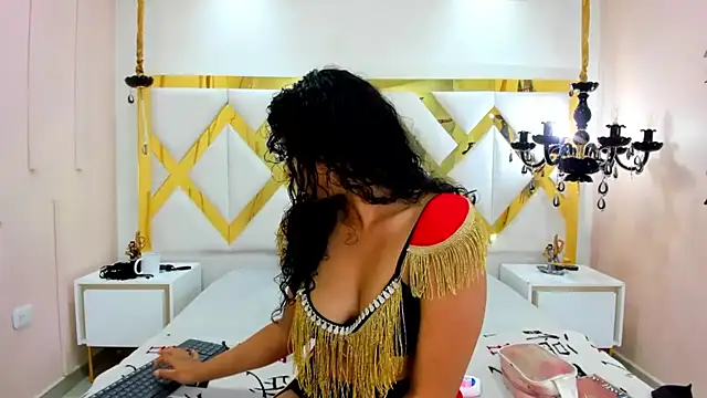 Snapshot of Sweet_Lucyy chatting on October 11, 2025, 4:35 am Sweet Lucyy online show from October 11, 2025, 4:35 am