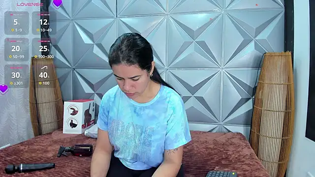 GreciaFox1 online show from November 13, 2025, 11:25 am